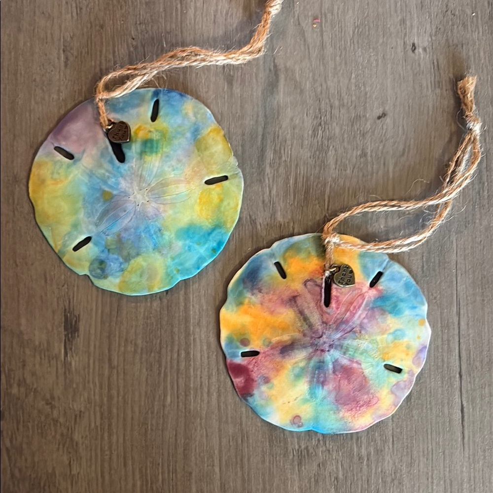 The-dyed Sand Dollar Ornaments